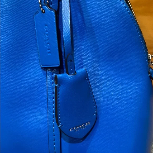 Beautiful Coach Blue Leather Handbag - Picture 2 of 11